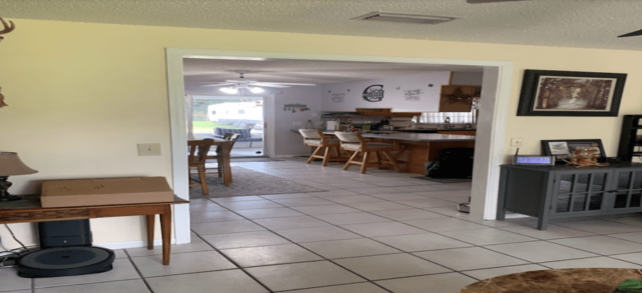 Living Room Before Image